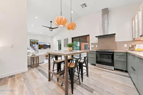 Kitchen - 358 E Whitton Ave, Phoenix, AZ 85012 photo 2 of 4
