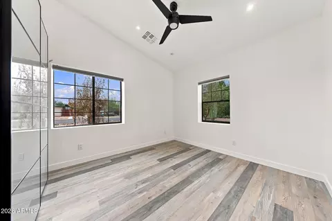 Bedroom - 358 E Whitton Ave, Phoenix, AZ 85012 photo 3 of 5
