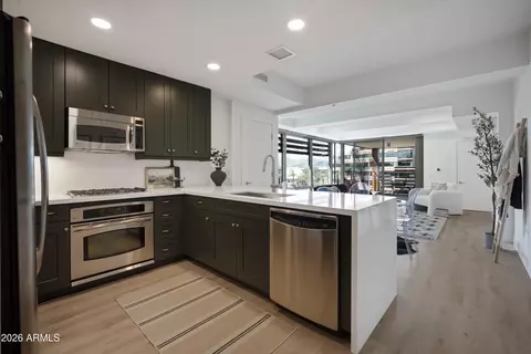 7141 E Rancho Vista Dr #5005, Scottsdale, AZ 85251