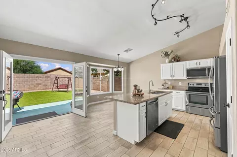 Kitchen - 1244 E Harvard Ave, Gilbert, AZ 85234 photo 2 of 3