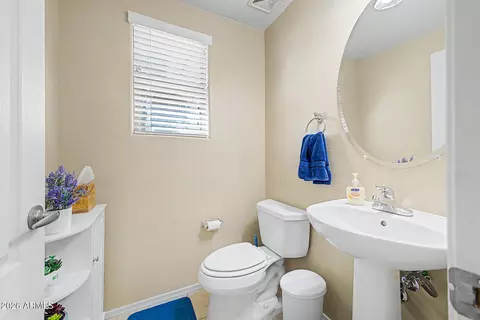 Bath - 1385 S Joshua Tree Ln, Gilbert, AZ 85296 photo 1 of 3