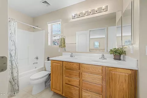 Bath - 1385 S Joshua Tree Ln, Gilbert, AZ 85296 photo 3 of 3