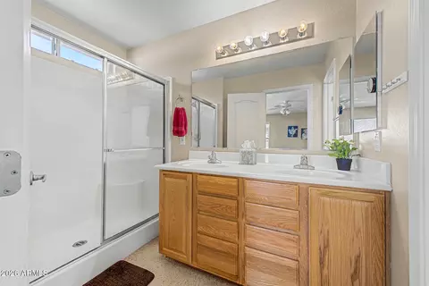 Bath - 1385 S Joshua Tree Ln, Gilbert, AZ 85296 photo 2 of 3