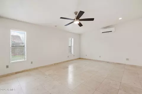 Living - 1023 E Derby Dr, Tempe, AZ 85284 photo 2 of 8