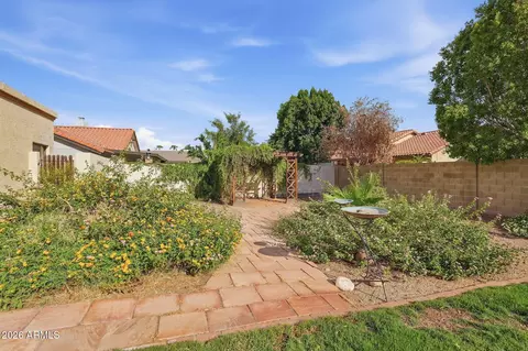 Exterior - 1023 E Derby Dr, Tempe, AZ 85284 photo 5 of 7