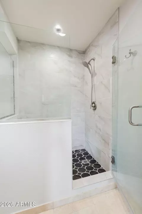 Bath - 1023 E Derby Dr, Tempe, AZ 85284 photo 1 of 5