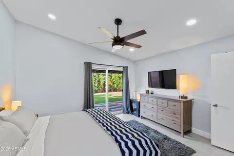 Bedroom - 3142 E Clarendon Ave, Phoenix, AZ 85016 photo 2 of 4