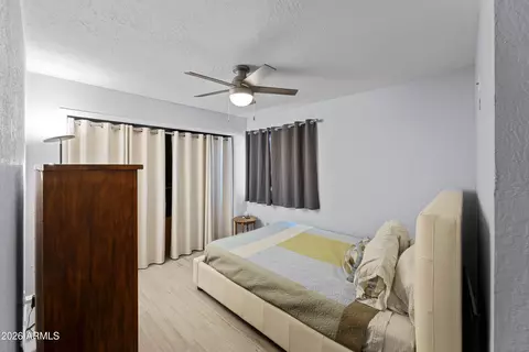Bedroom - 3142 E Clarendon Ave, Phoenix, AZ 85016 photo 4 of 4