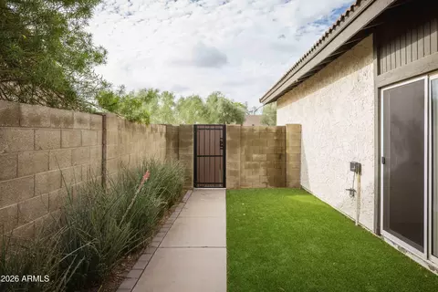 Exterior - 3142 E Clarendon Ave, Phoenix, AZ 85016 photo 8 of 8