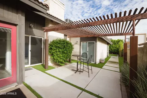 Exterior - 3142 E Clarendon Ave, Phoenix, AZ 85016 photo 4 of 8