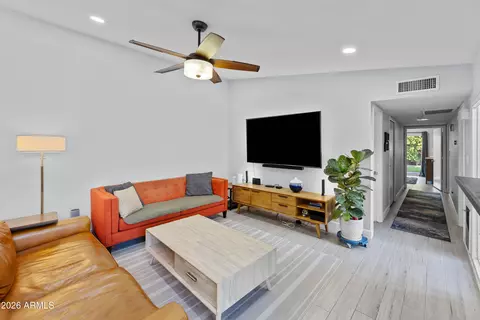 Living - 3142 E Clarendon Ave, Phoenix, AZ 85016 photo 2 of 3