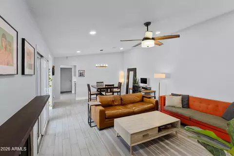 Living - 3142 E Clarendon Ave, Phoenix, AZ 85016 photo 3 of 3