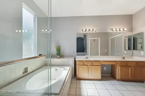 Bath - 1519 E Michelle Dr, Phoenix, AZ 85022 photo 1 of 3