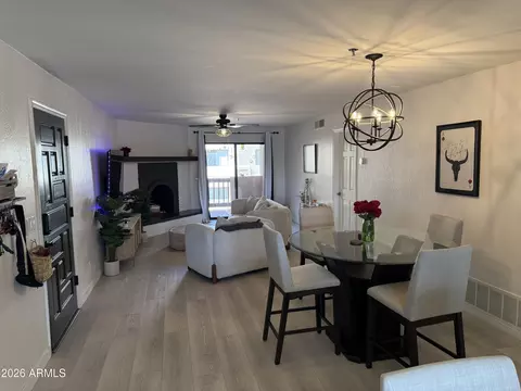 3031 N Civic Center Plz #219, Scottsdale, AZ 85251
