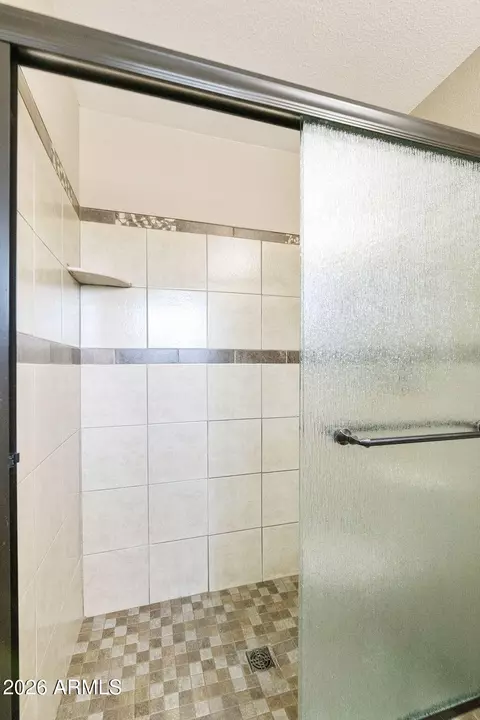 Bath - 8264 Euclid Ave, Mesa, AZ 85208 photo 2 of 3