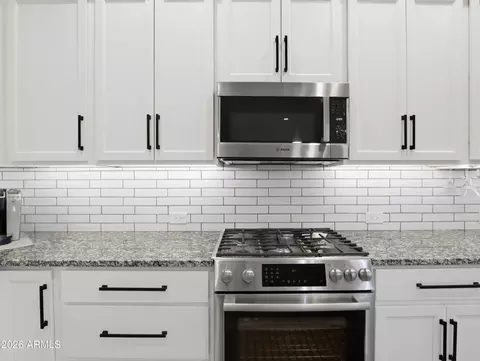 Kitchen - 16819 W Berkeley Rd, Goodyear, AZ 85395 photo 3 of 4