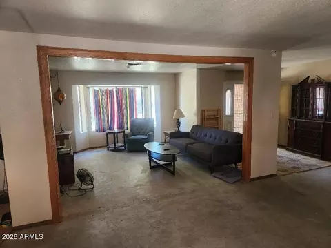 Living - 853 W Stanford Ave, Gilbert, AZ 85233 photo 1 of 1