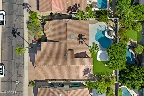 View/Area - 1825 E Marilyn Rd, Phoenix, AZ 85022 photo 4 of 8