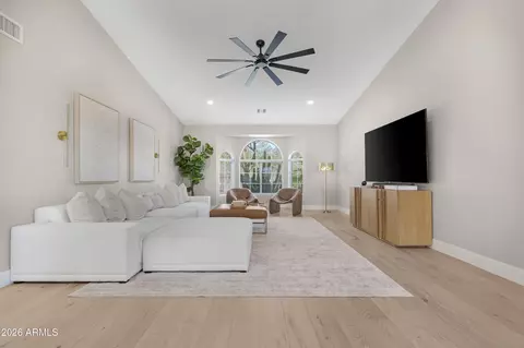 Living - 1825 E Marilyn Rd, Phoenix, AZ 85022 photo 2 of 4