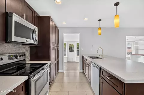 Kitchen - 1885 E Geneva Dr, Tempe, AZ 85282 photo 4 of 5