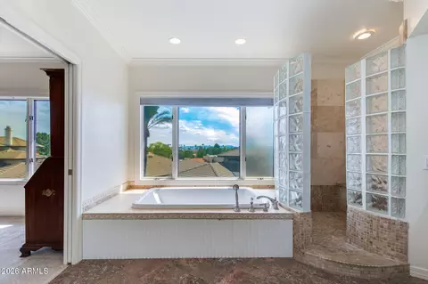 Bath - 3129 E San Juan Ave, Phoenix, AZ 85016 photo 2 of 3