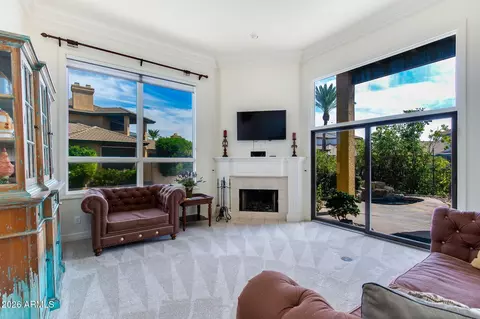 Living - 3129 E San Juan Ave, Phoenix, AZ 85016 photo 1 of 1