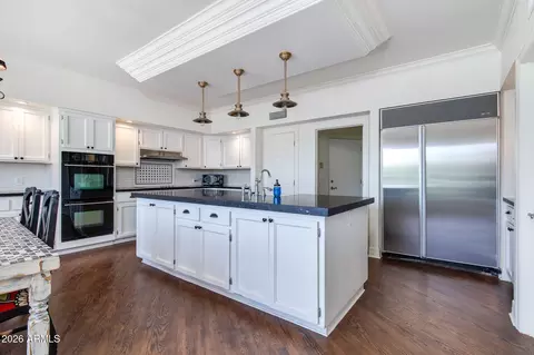 Kitchen - 3129 E San Juan Ave, Phoenix, AZ 85016 photo 1 of 2