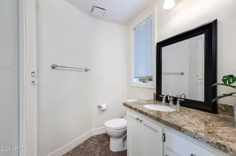 Bath - 3129 E San Juan Ave, Phoenix, AZ 85016 photo 3 of 3