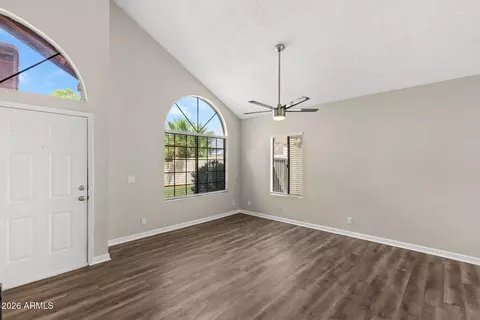 Living - 307 S Ocean Dr, Gilbert, AZ 85233 photo 4 of 10