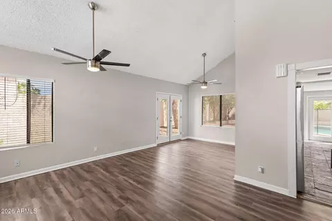 Living - 307 S Ocean Dr, Gilbert, AZ 85233 photo 3 of 10
