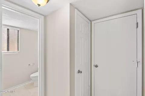 Entry Way - 307 S Ocean Dr, Gilbert, AZ 85233 photo 3 of 5