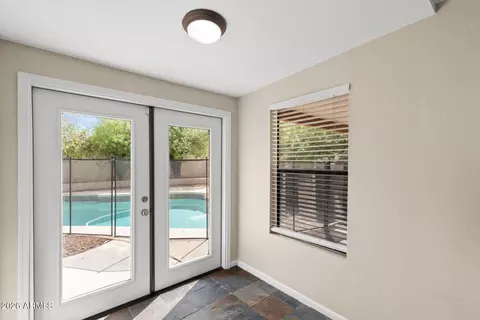Entry Way - 307 S Ocean Dr, Gilbert, AZ 85233 photo 2 of 5
