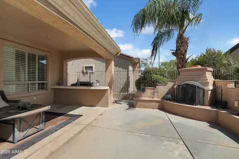 Exterior - 4755 E Rakestraw Ln, Gilbert, AZ 85298 photo 5 of 7