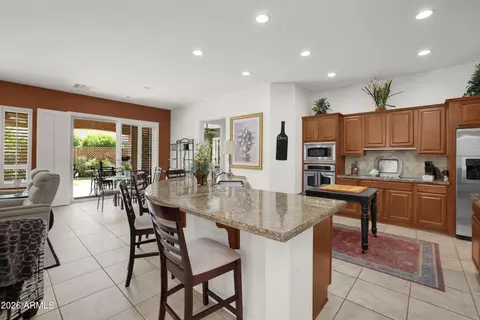 Kitchen - 4755 E Rakestraw Ln, Gilbert, AZ 85298 photo 2 of 5