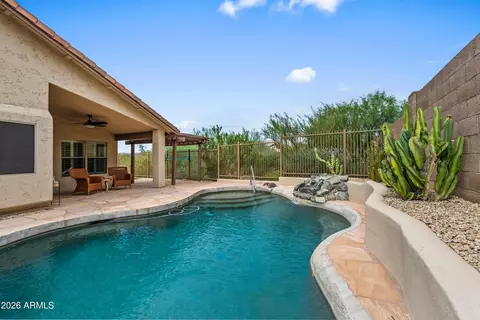 Exterior - 4602 E Swilling Rd, Phoenix, AZ 85050 photo 2 of 4