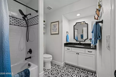 Bath - 4602 E Swilling Rd, Phoenix, AZ 85050 photo 5 of 5