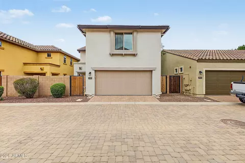 Exterior - 2552 E Vermont Dr, Gilbert, AZ 85295 photo 3 of 5