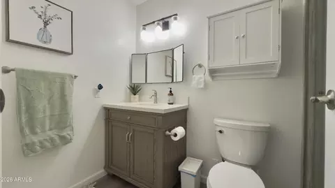 Bath - 7807 E Park View Dr, Mesa, AZ 85208 photo 4 of 5
