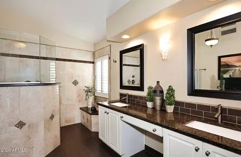 Bath - 2811 E Brookwood Ct, Phoenix, AZ 85048 photo 2 of 5