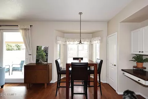Dining - 2811 E Brookwood Ct, Phoenix, AZ 85048 photo 3 of 3