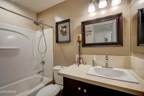 Bath - 2530 W Carson Rd, Phoenix, AZ 85041 photo 1 of 2