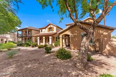 Exterior - 111 E Palomino Dr, Gilbert, AZ 85296 photo 5 of 11