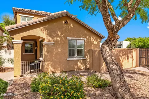 Exterior - 111 E Palomino Dr, Gilbert, AZ 85296 photo 6 of 11