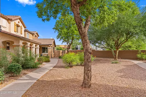 Exterior - 111 E Palomino Dr, Gilbert, AZ 85296 photo 10 of 11