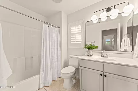 Bath - 111 E Palomino Dr, Gilbert, AZ 85296 photo 5 of 5