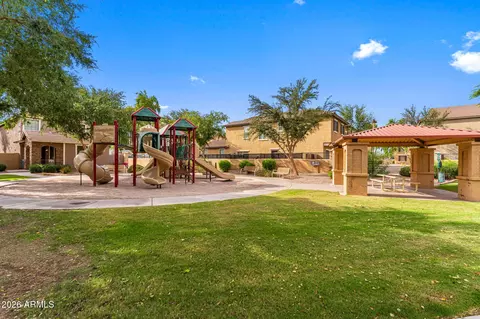 Exterior - 111 E Palomino Dr, Gilbert, AZ 85296 photo 9 of 11