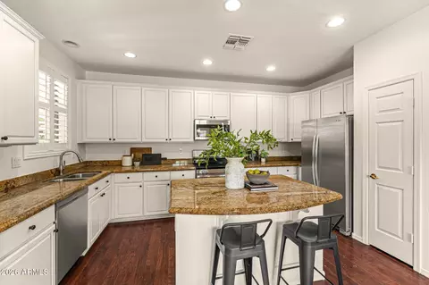 Kitchen - 111 E Palomino Dr, Gilbert, AZ 85296 photo 2 of 6