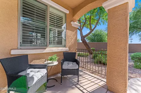 Exterior - 111 E Palomino Dr, Gilbert, AZ 85296 photo 2 of 11