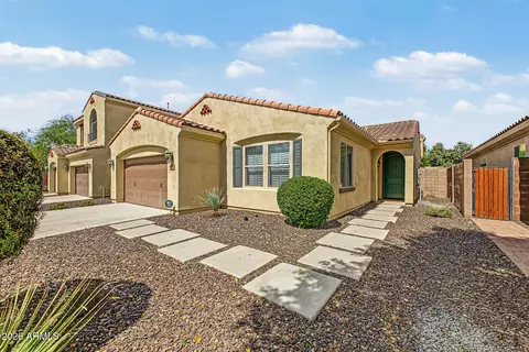 Exterior - 4410 E Campo Bello Dr, Phoenix, AZ 85032 photo 6 of 9