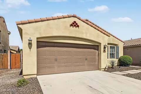 Exterior - 4410 E Campo Bello Dr, Phoenix, AZ 85032 photo 4 of 9